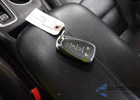 2018 Chevrolet Equinox Premier from USA, damaged, VIN 3GNAXVEV4JS512850